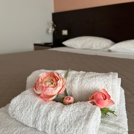Bed & Breakfast La Rondinella Cerasolo Kültér fotó